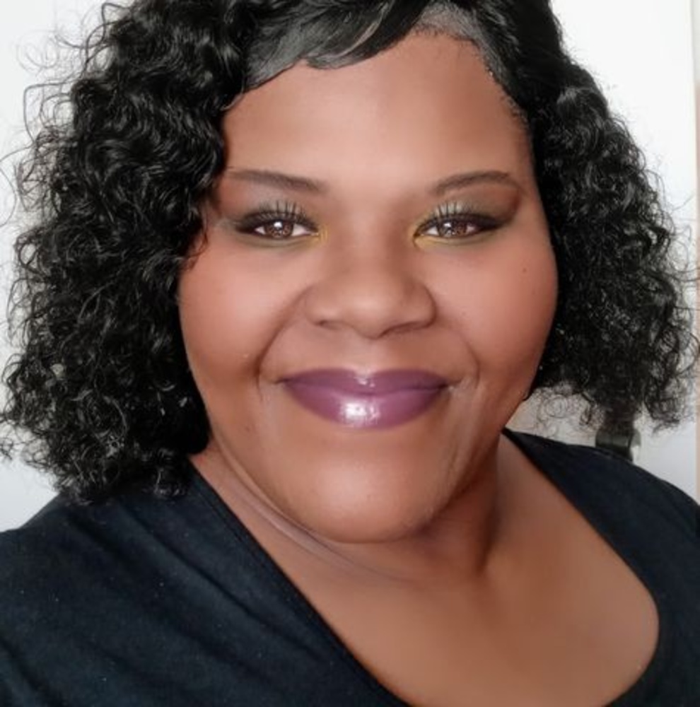 Meet your Posher, Anitra